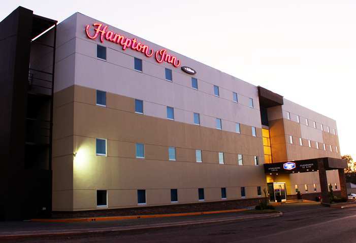 Hampton by Hilton San Juan del Rio Hotel Exterior foto